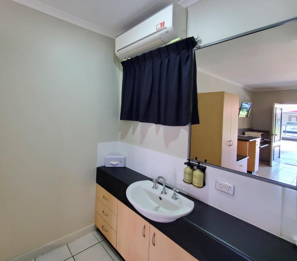 Alara Motor Inn Mackay Bagian luar foto