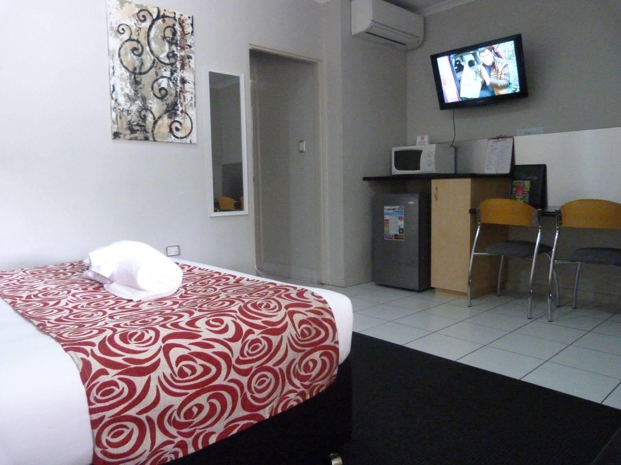 Alara Motor Inn Mackay Bagian luar foto
